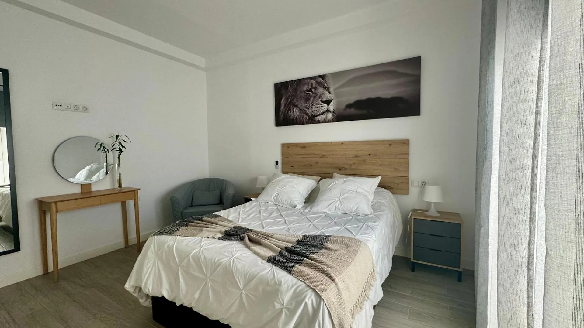 Villa Residencial El Guaidil Triquivijate 0*,